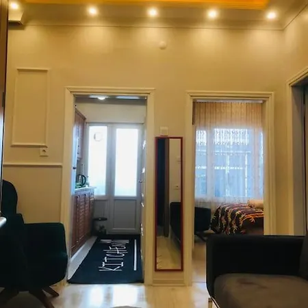 A Wonderful 1+1 Flat With Kitchen And Balcony. Διαμέρισμα *