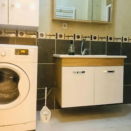 A Wonderful 1+1 Flat With Kitchen And Balcony. Διαμέρισμα